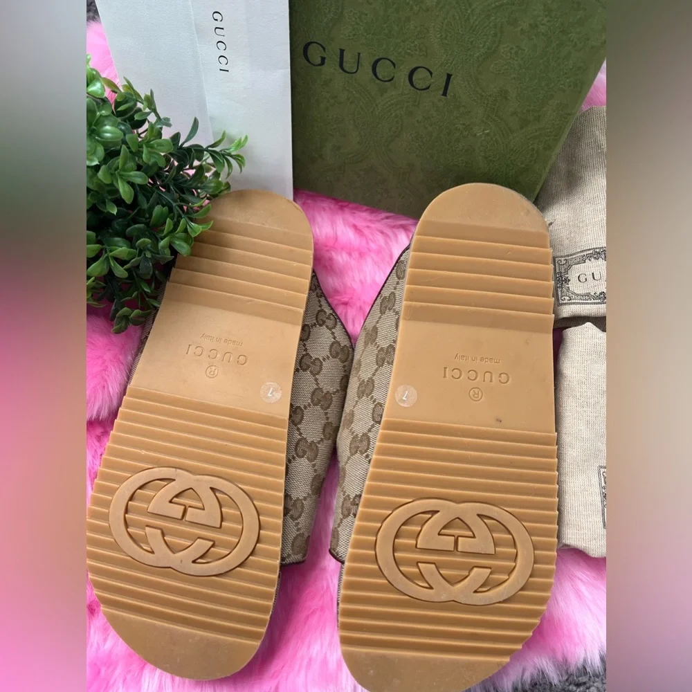 Brand new men’s Gucci dad slides - Picture 2 of 2